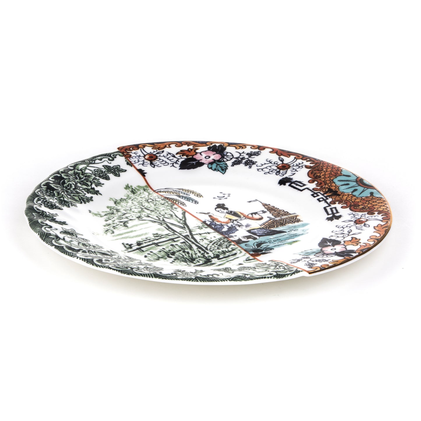 Dinner plate in porcelain