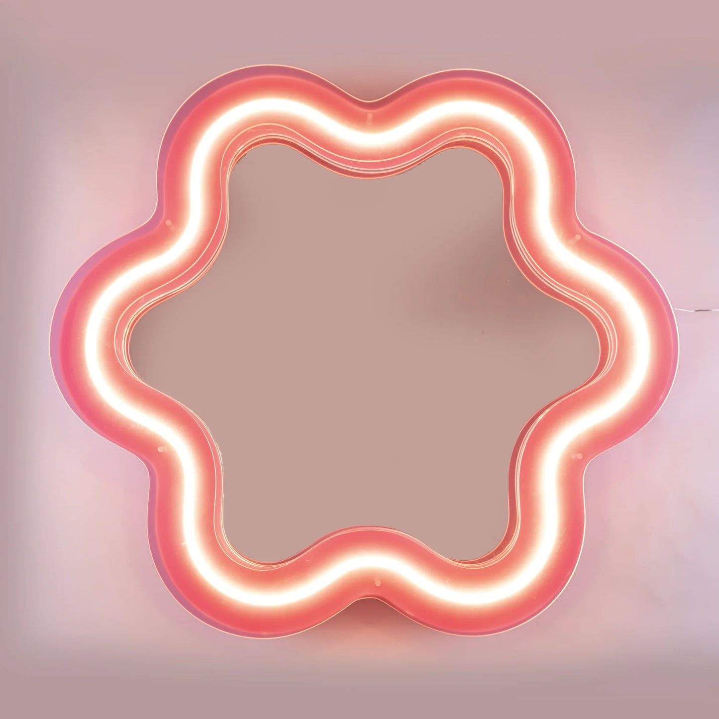 Supercurve Mirror Flower