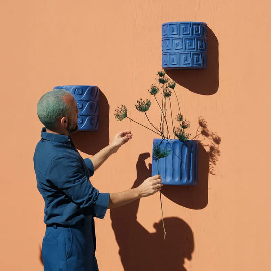 Terracotta Wall Vase Onde Blue